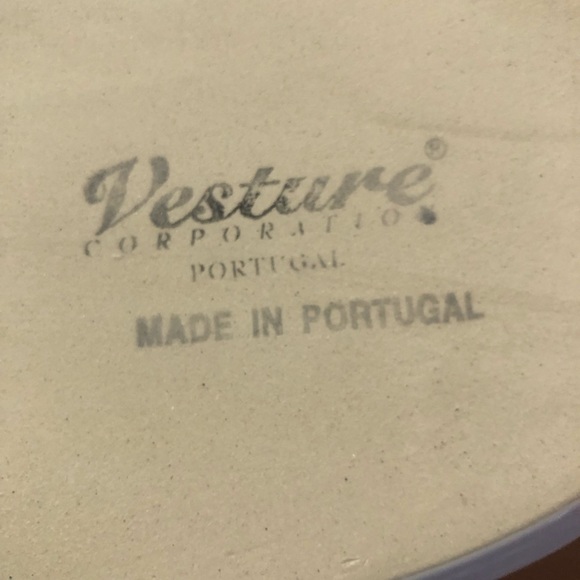 EUC Vesture Corporation Stoneware From Portugal In A Sturdy Woven Wired Basket - Picture 4 of 10